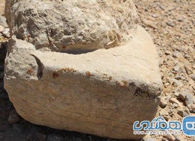 کشف یک پایه ستون ساسانی در یکی از روستاهای فاروق مرودشت